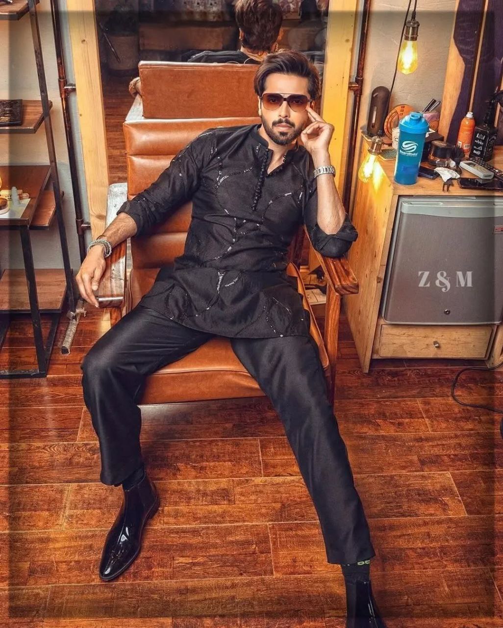 MEN'S SEQUENCE EMBROIDERED BLACK KURTA PANT SET