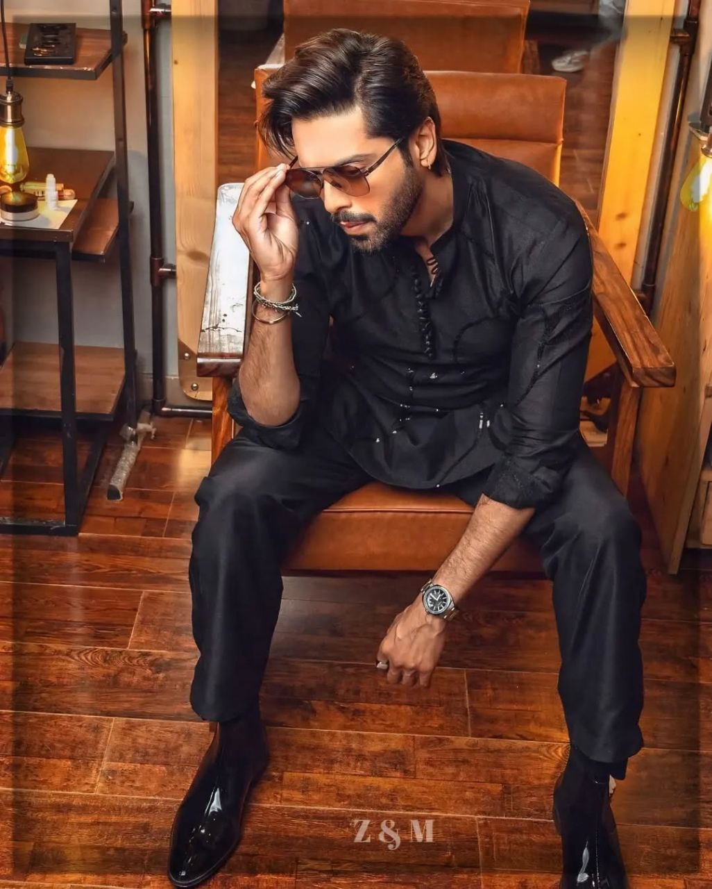MEN'S SEQUENCE EMBROIDERED BLACK KURTA PANT SET